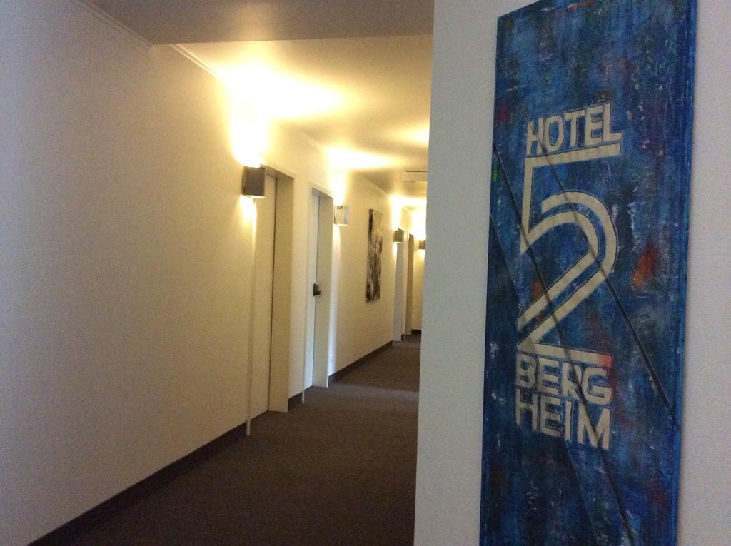Hotel52 Bergheim Берґгайм Екстер'єр фото